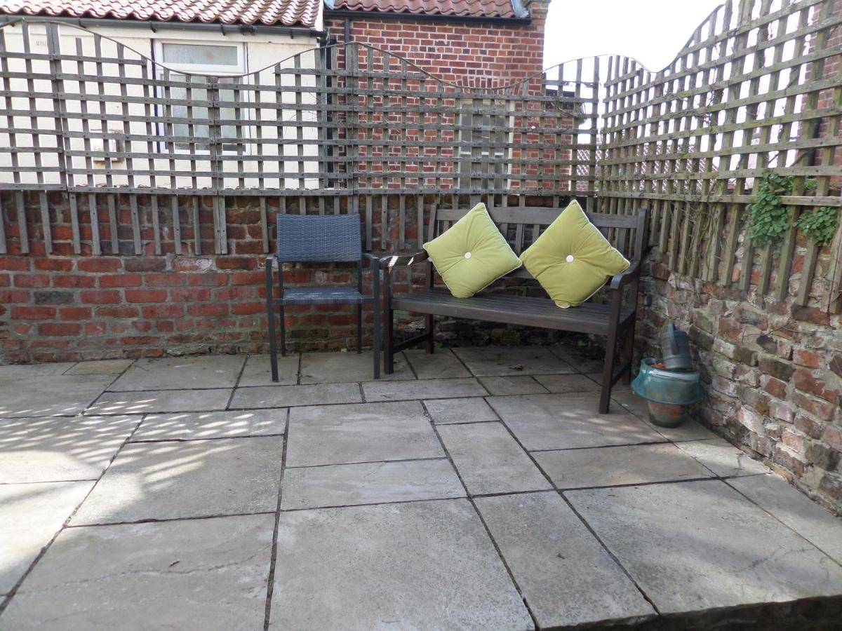 Award winning pet friendly paddock cottage Whitby Exteriör bild